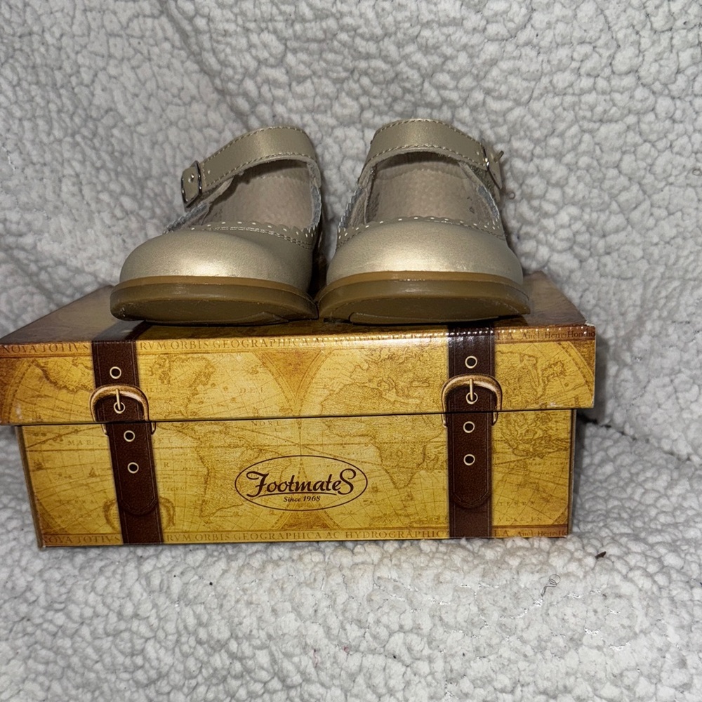 FootMates Kids Metallic Gold Mary Jane Shoes
